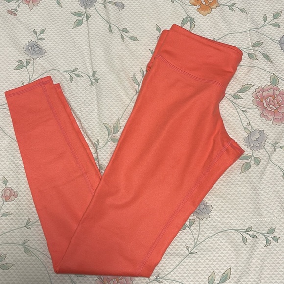 Alo high waited leggings - Picture 2 of 3